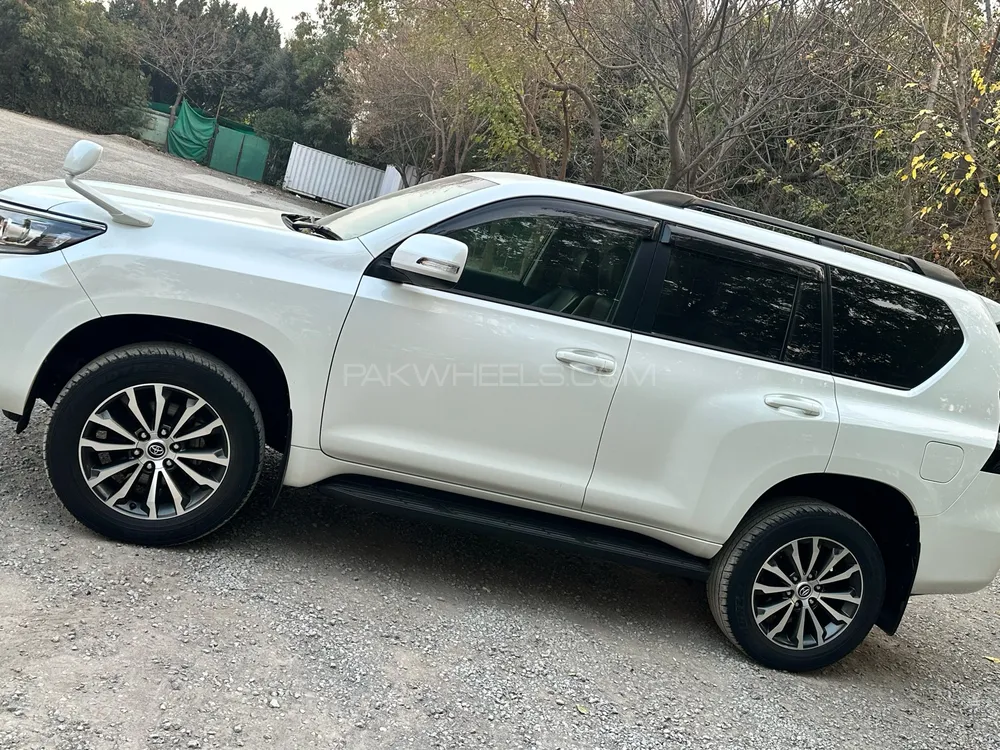 Toyota Prado 2019 for Sale in Islamabad Image-1