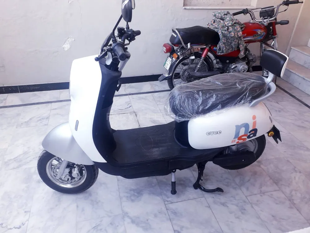 Evee Nisa 2024 for Sale Evee Nisa 2024 for Sale Image-2