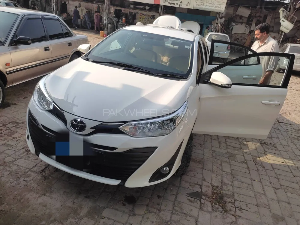 Toyota Yaris Sedan 2020 for Sale in Peshawar Image-1