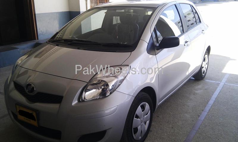 Toyota Vitz 2007 for Sale in Karachi Image-1