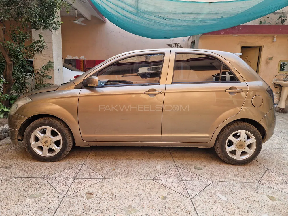 FAW V2 2016 for Sale in Lahore Image-1