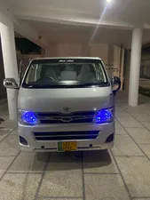 Toyota Hiace Mid-Roof 2.7 2010 for Sale