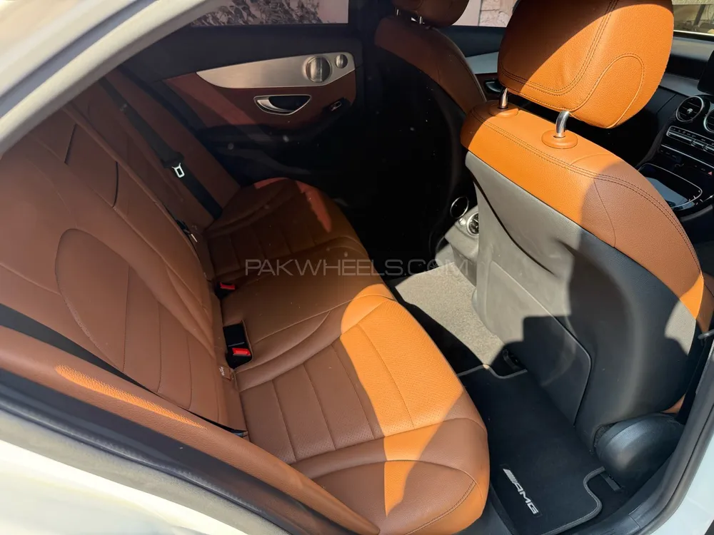 مرسڈیز بینز سی کلاس 2021 for Sale in فیصل آباد مرسڈیز بینز سی کلاس 2021 for Sale in فیصل آباد Image-7