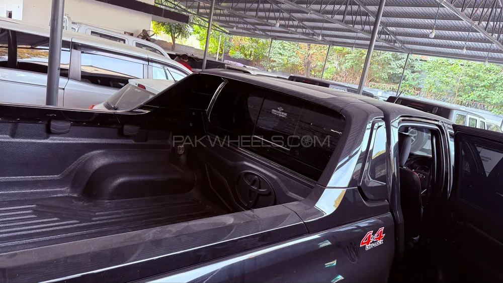 Toyota Hilux 2025 for Sale in Islamabad Image-1