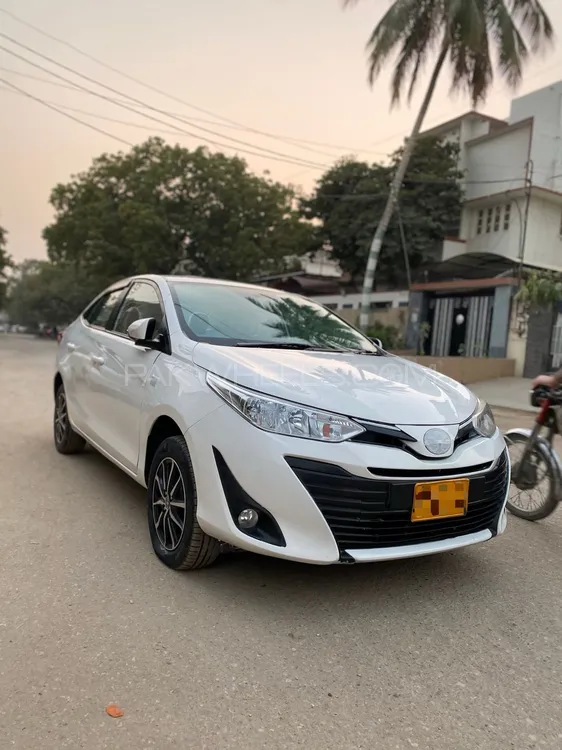 Toyota Yaris Sedan 2020 for Sale in Karachi Image-1