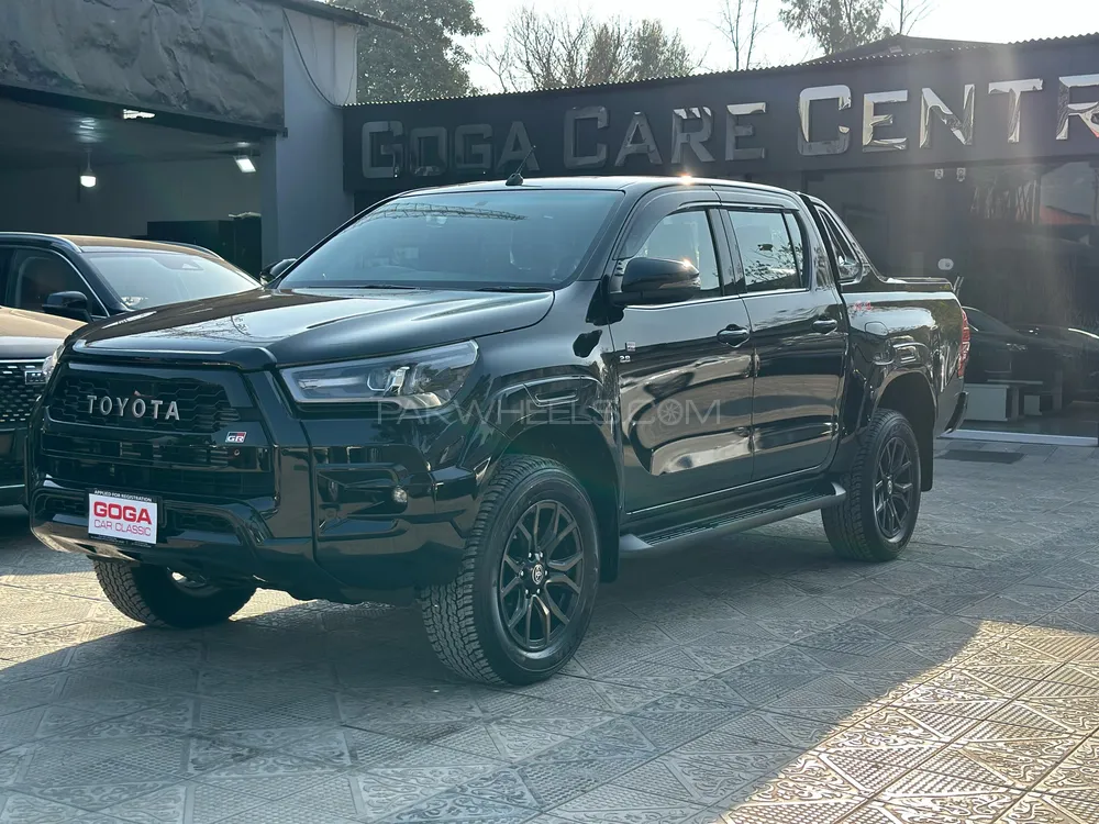 Toyota Hilux 2025 for Sale in Islamabad Image-1