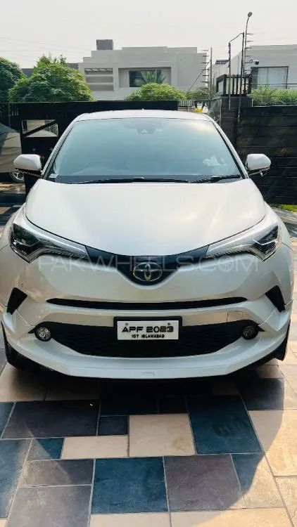 Toyota C-HR 2017 for Sale in Lahore Image-1