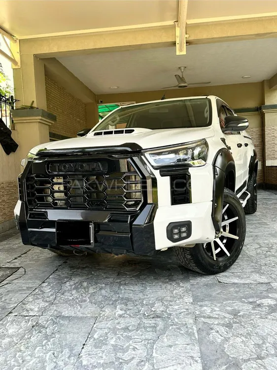 Toyota Hilux 2017 for Sale in Lahore Image-1