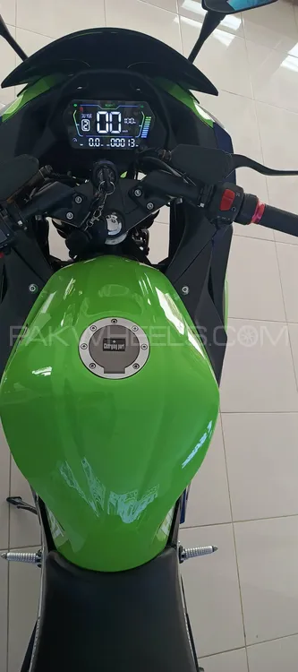 Kawasaki Z1000 2025 for Sale Image-1