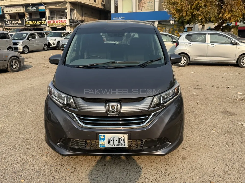 Honda Freed 2018 for Sale in Islamabad Image-1