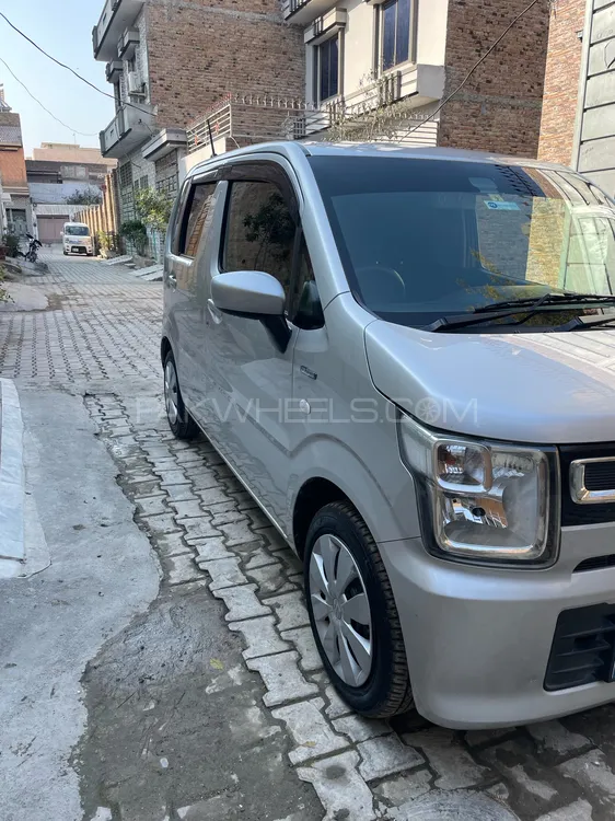 Suzuki Wagon R 2017 for Sale in Peshawar Image-1