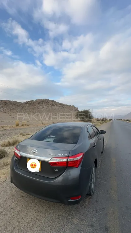 Toyota Corolla 2016 for Sale in Karachi Image-1
