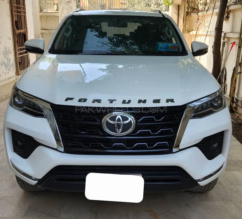 Toyota Fortuner 2021 for Sale in Karachi Image-1