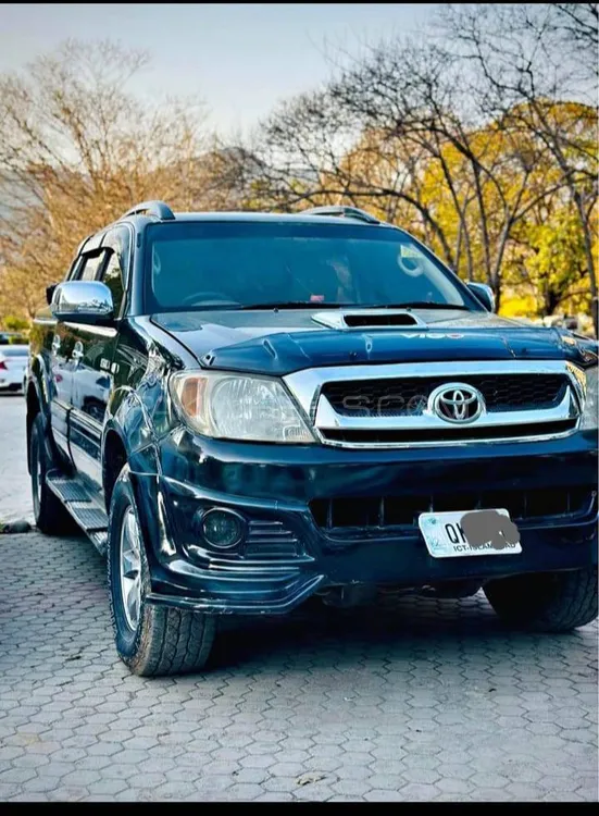Toyota Hilux 2006 for Sale in Islamabad Image-1