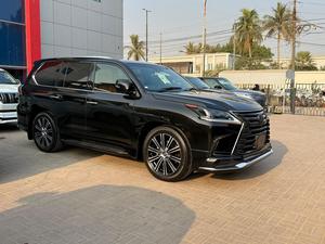 Make: Lexus Lx 570
Black Sequence Edition
Model: 2020
Mileage: 26,900 Km
Unregistered
Fresh Import 2025

TOP OF THE LINE:
*Diamond stich seats
*Mark levinson sound system
*Rear entertainment
*Original tv + 4 cameras
*Heads up Display
*Cool box
*Back auto door
*Heating/Cooling seats
*Sunroof
*Radar
*7 seater