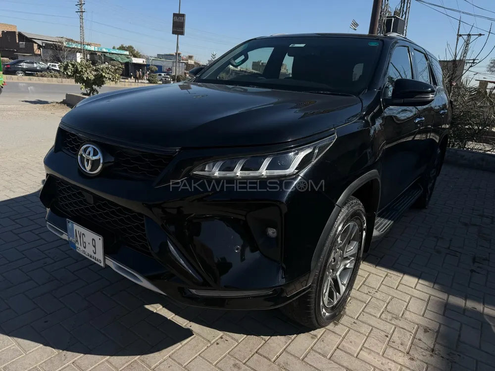 Toyota Fortuner 2022 for Sale in Peshawar Image-1
