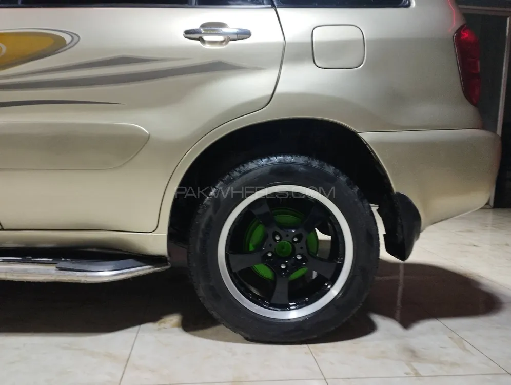 ٹویوٹا راو 4 2003 for Sale in لاہور ٹویوٹا راو 4 2003 for Sale in لاہور Image-3