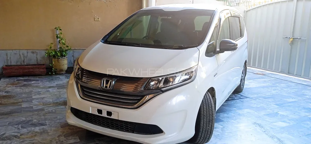 Honda Freed 2018 for Sale in Lahore Image-1