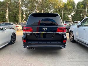 Make: Land Cruiser ZX
Model: 2019
Mileage: 46,800 km 
Unregistered 
 
*Original TV + 4 cameras
*Rear entertainment 
*Back autodoor 
*Sunroof
*Radar 
*7 seater

Calling and Visiting Hours

Monday to Saturday

11:00 AM to 7:00 PM