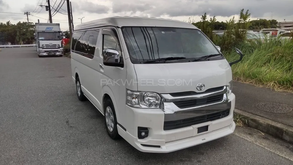 Toyota Hiace 2022 for Sale in Karachi Image-1