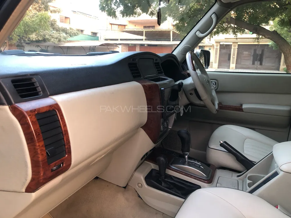 Nissan Patrol 2005 for Sale in Karachi Nissan Patrol 2005 for Sale in Karachi Image-17