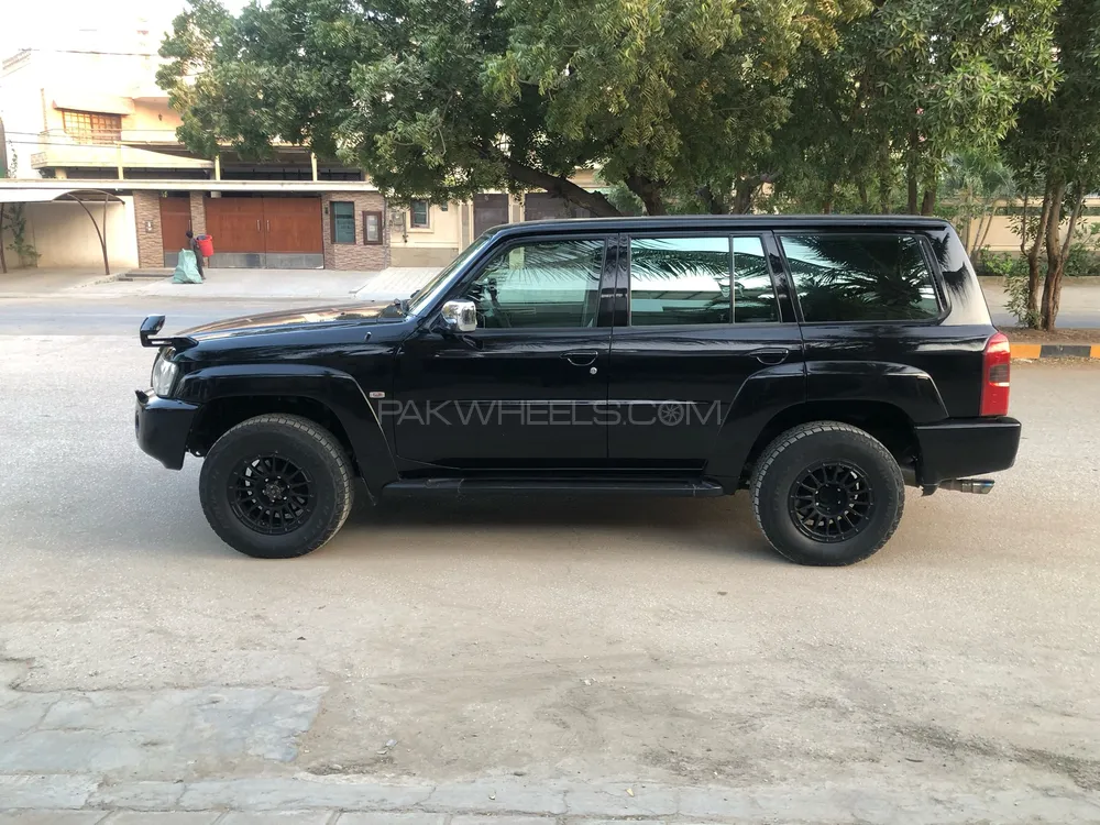Nissan Patrol 2005 for Sale in Karachi Nissan Patrol 2005 for Sale in Karachi Image-4