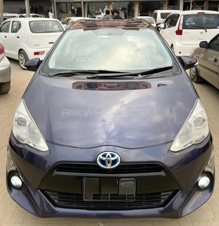 Toyota Aqua 2015 for Sale in Karachi Image-1