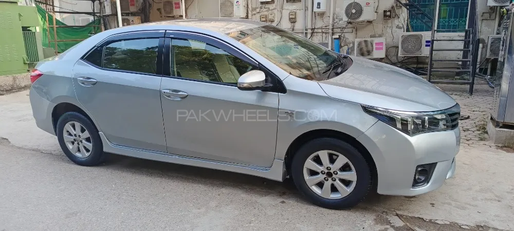 Toyota Corolla 2015 for Sale in Islamabad Image-1