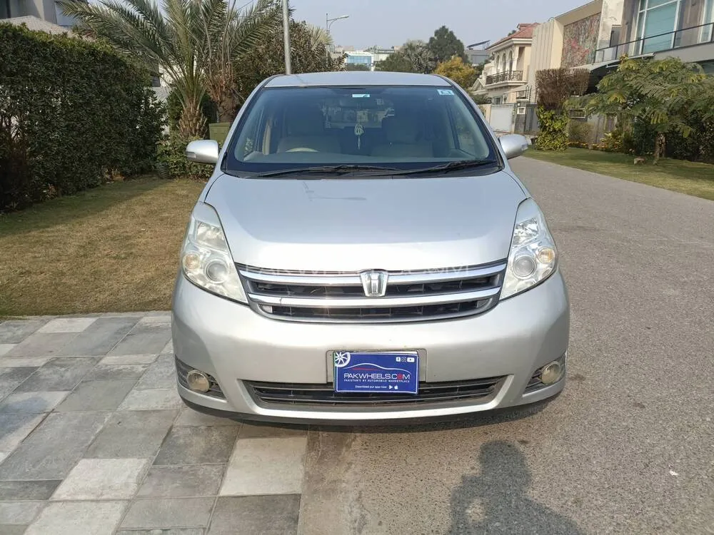 ٹویوٹا آئیسس 2007 for Sale in لاہور Image-1