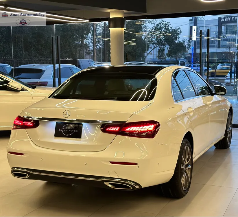 Mercedes Benz E Class 2022 for Sale in Karachi Mercedes Benz E Class 2022 for Sale in Karachi Image-13