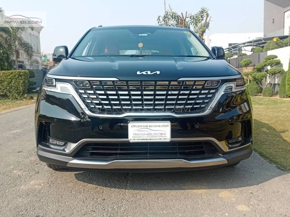 KIA Carnival 2023 for Sale in Lahore Image-1