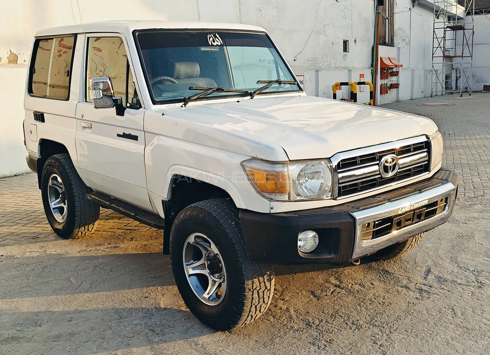 Toyota Land Cruiser 2007 for Sale in Islamabad Image-1