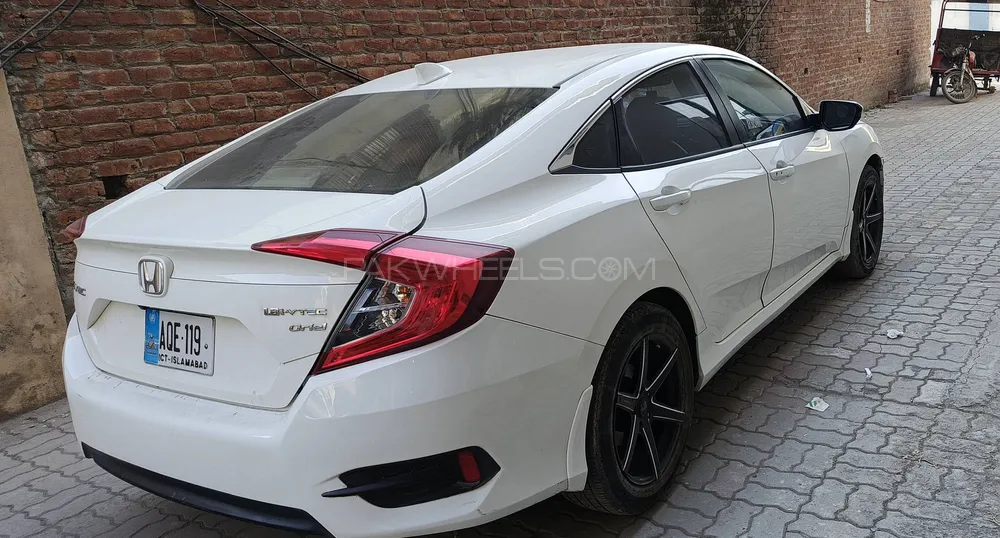 Honda Civic 2020 for Sale in Sialkot Image-1