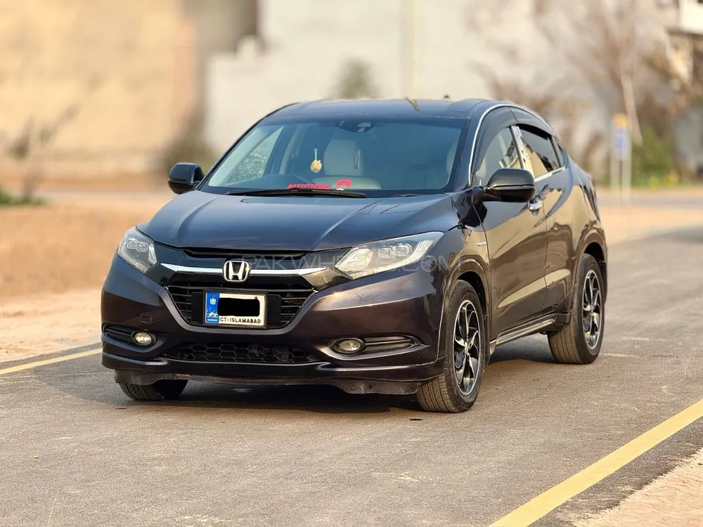 Honda Vezel 2015 for Sale in Lahore Image-1