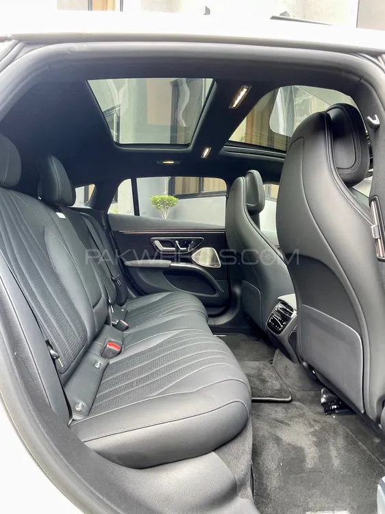Mercedes Benz EQS 2023 for Sale in Lahore Mercedes Benz EQS 2023 for Sale in Lahore Image-8
