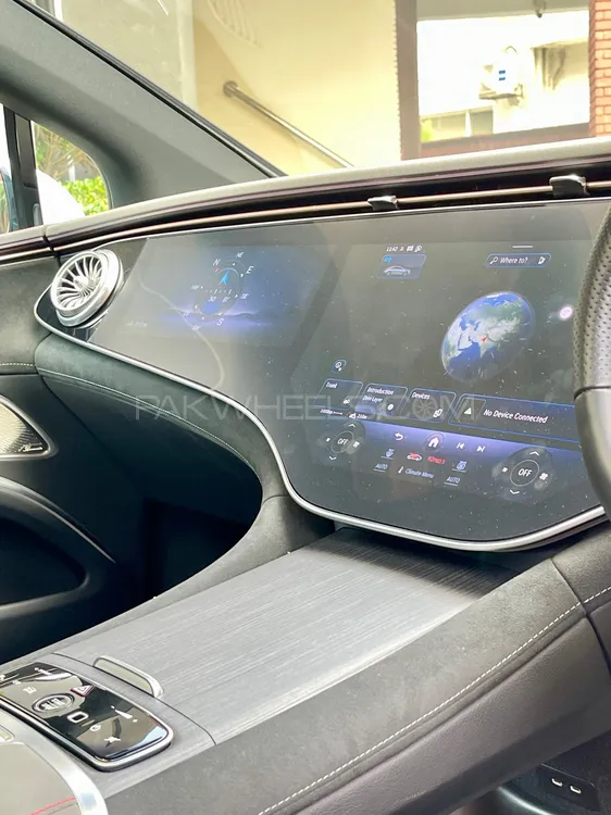 Mercedes Benz EQS 2023 for Sale in Lahore Mercedes Benz EQS 2023 for Sale in Lahore Image-6