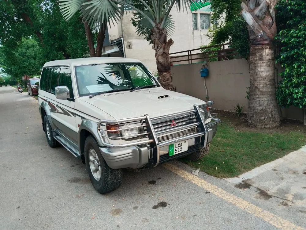Mitsubishi Pajero 1995 for Sale in Lahore Mitsubishi Pajero 1995 for Sale in Lahore Image-4
