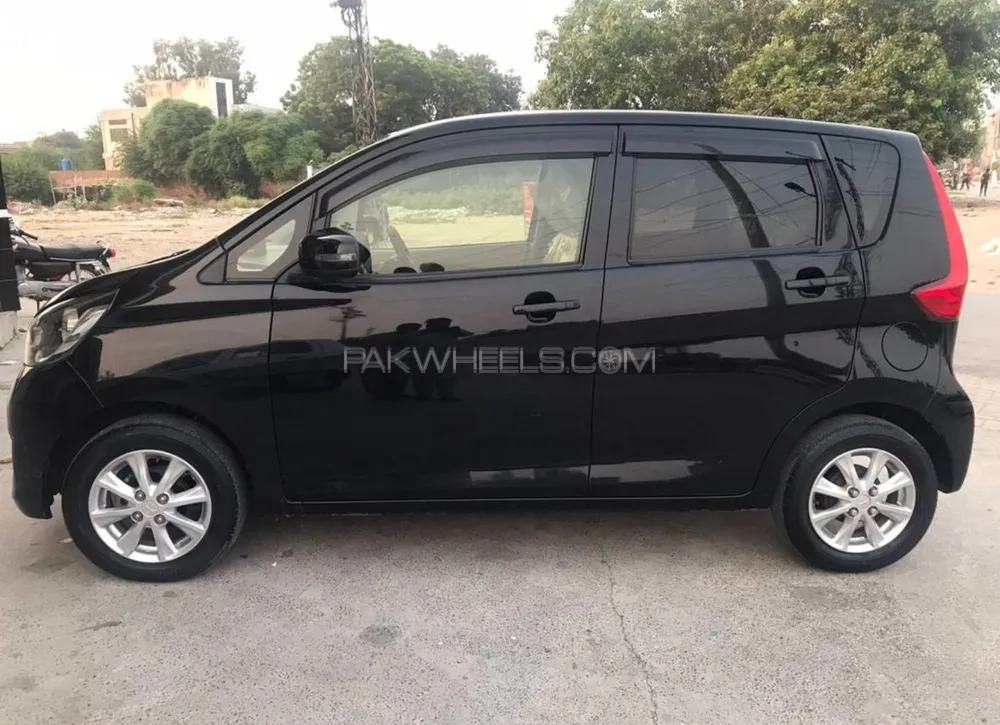 Mitsubishi Ek Wagon 2017 for Sale in Lahore Mitsubishi Ek Wagon 2017 for Sale in Lahore Image-4