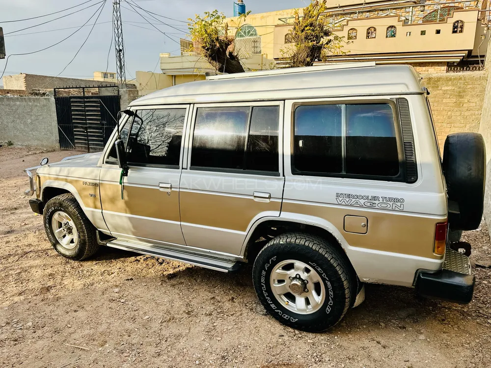 مٹسوبیشی پجیرو 1986 for Sale in اسلام آباد مٹسوبیشی پجیرو 1986 for Sale in اسلام آباد Image-4