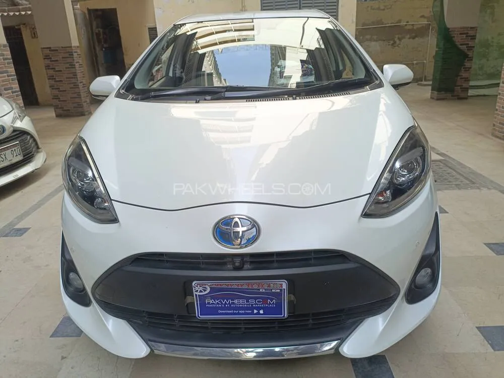 Toyota Aqua 2020 for Sale in Karachi Image-1