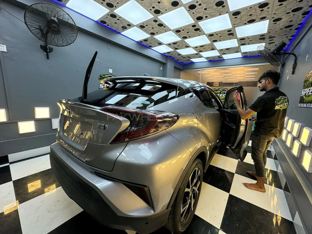 Toyota C-HR 2018 for Sale in Karachi Toyota C-HR 2018 for Sale in Karachi Image-2