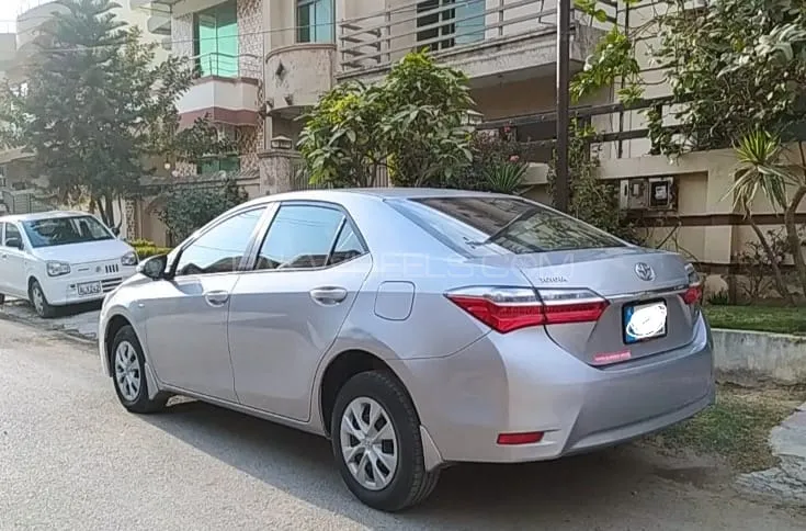 Toyota Corolla 2018 for Sale in Islamabad Image-1