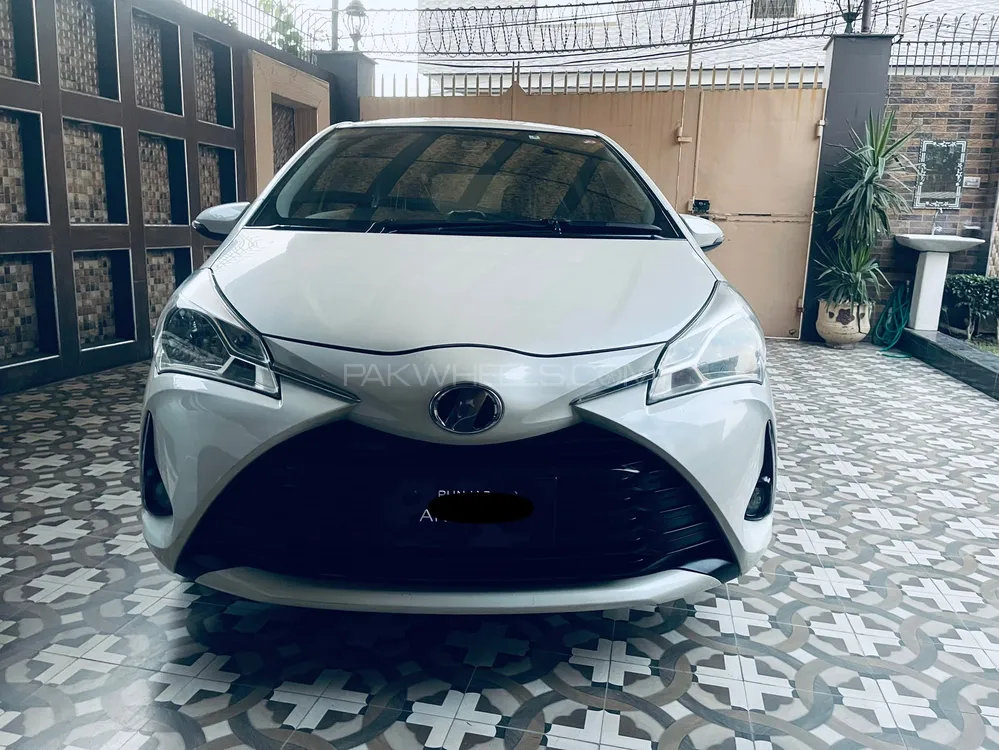 Toyota Vitz 2017 for Sale in Gujranwala Image-1