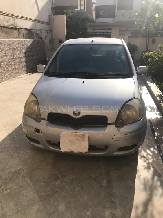 Toyota Vitz 2002 for Sale in Karachi Image-1