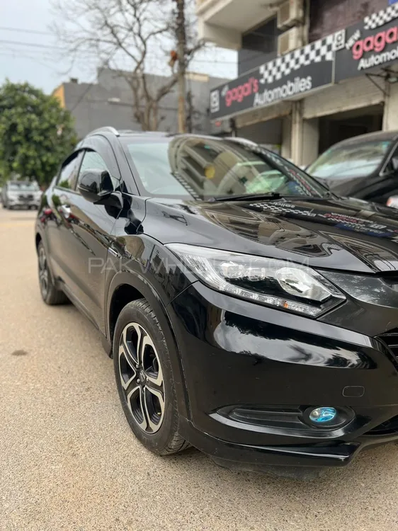 Honda Vezel 2016 for Sale in Karachi Image-1