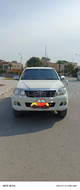 Toyota Hilux 2015 for Sale in Sargodha Image-1