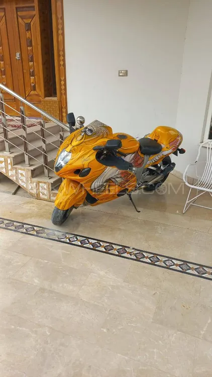 Suzuki Hayabusa 2004 for Sale Image-1