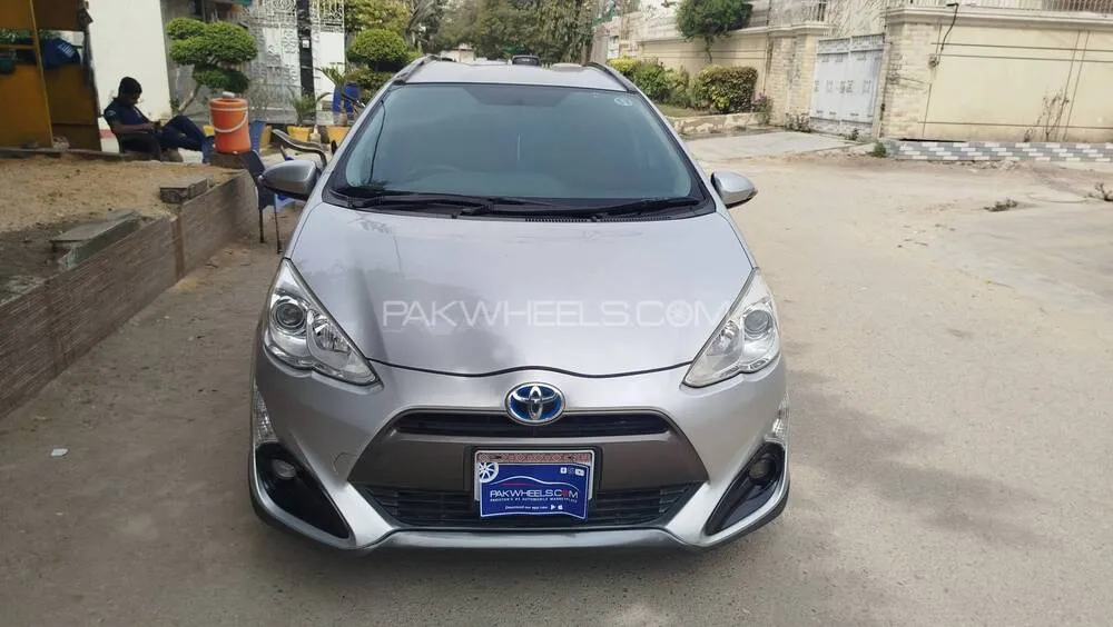Toyota Aqua 2015 for Sale in Karachi Image-1