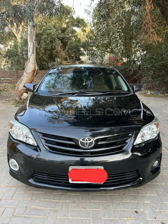 Toyota Corolla 2012 for Sale in Larkana Image-1