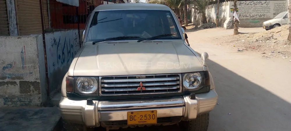 Mitsubishi Pajero 1993 for Sale in Karachi Image-1
